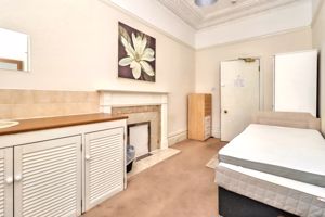 Room- click for photo gallery